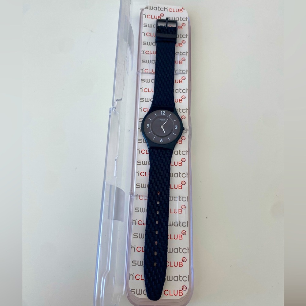 navy blue swatch watch